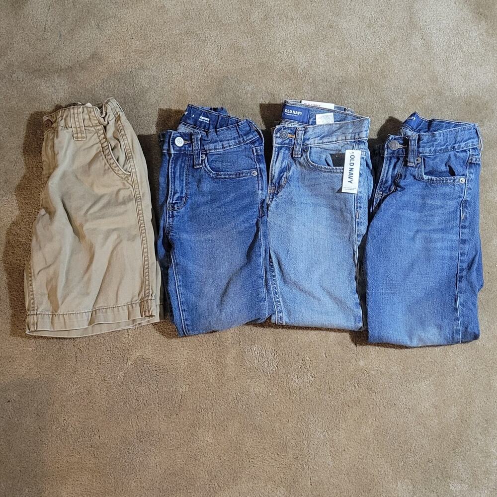 Lot of 4 Boys size 7 Old Navy Clothing: 1 Pair of Shorts, 3 Pairs of Jeans